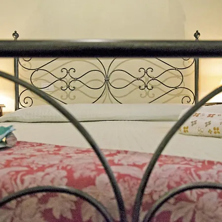 Casa Cristina 3* קורטונה